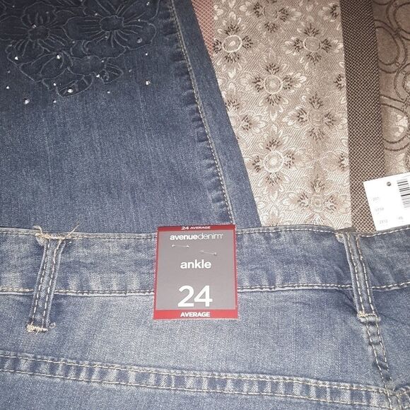 Avenue Ankle embroidered jeans - Picture 5 of 7